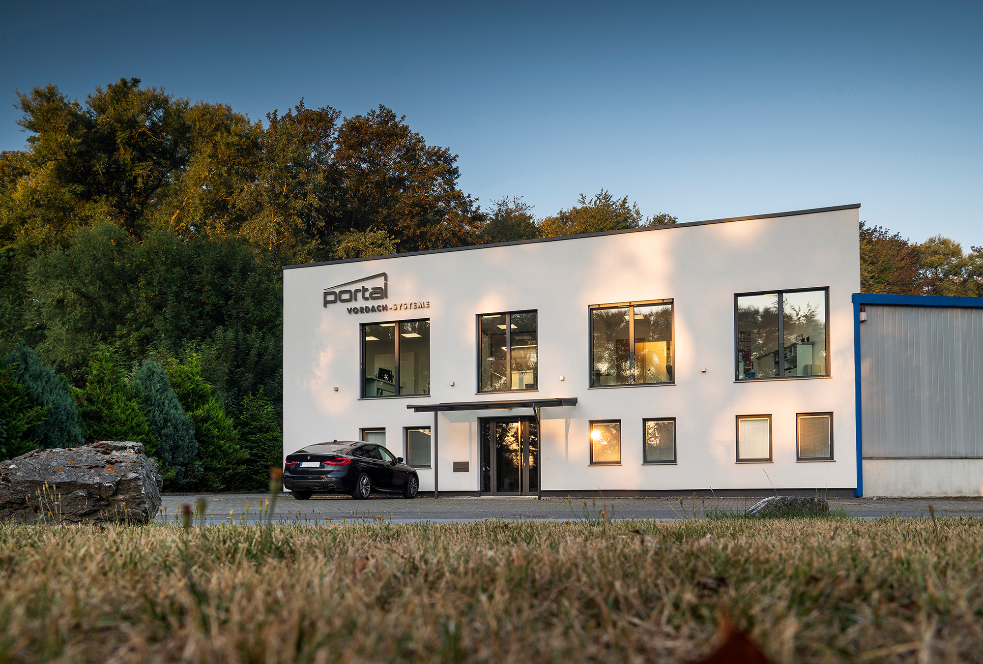 portal büren – Hersteller für Vordächer und Überdachungen Portal Vordachsysteme – Qualität aus Ostwestfalen (Büren bei Paderborn)